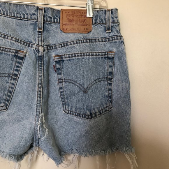 vintage Levi's 512 distressed shorts - Picture 6 of 7